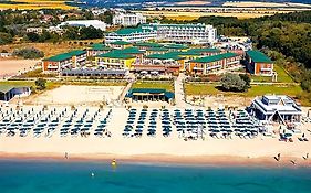 Therma ECO - Parcare gratuită și acces privat la plajă